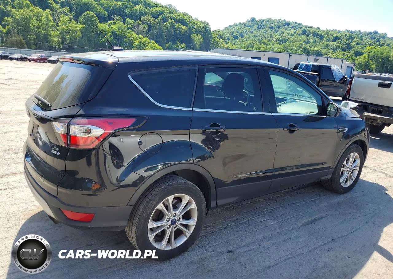 2017 Ford Escape Se VIN:1FMCU9GD7HUC17219 - 3