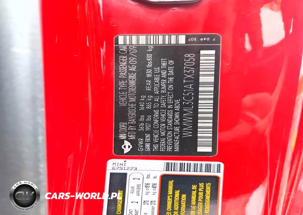 2010 Mini Cooper Clubman VIN:WMWML3C51ATX37058 - 12