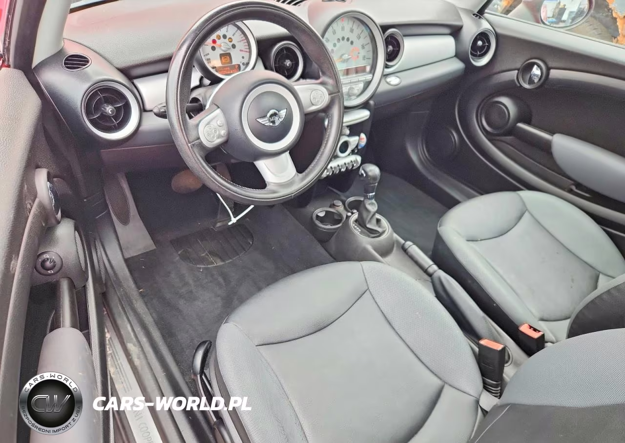 2010 Mini Cooper Clubman VIN:WMWML3C51ATX37058 - 8