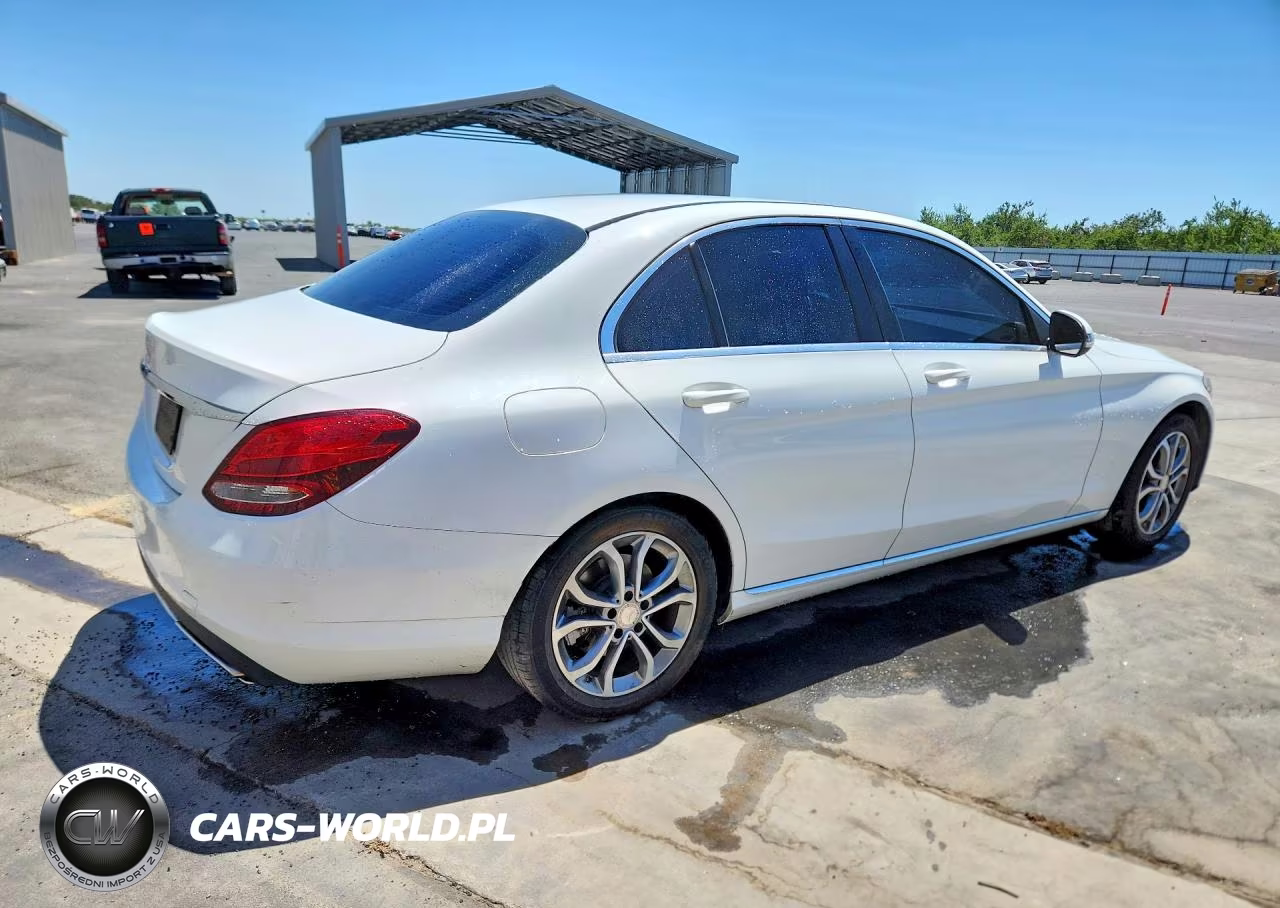 2016 Mercedes-Benz C 300 VIN:55SWF4JB5GU124193 - 3
