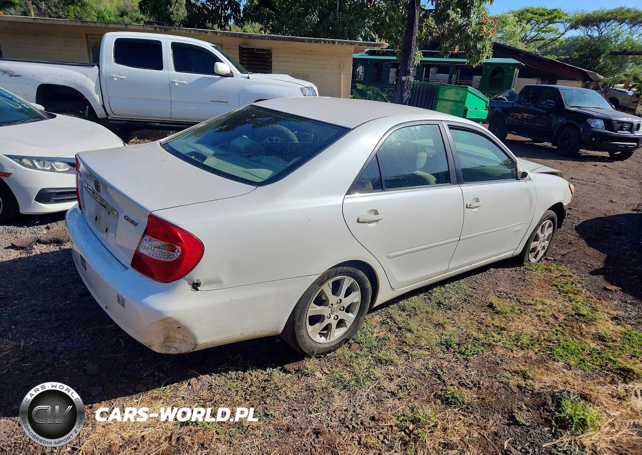 2004 Toyota Camry Standard VIN:JTDBE30K240275789 - 3