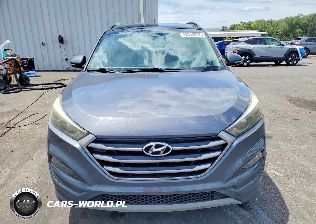 2017 Hyundai Tucson Value VIN:KM8J33A26HU575443 - 5
