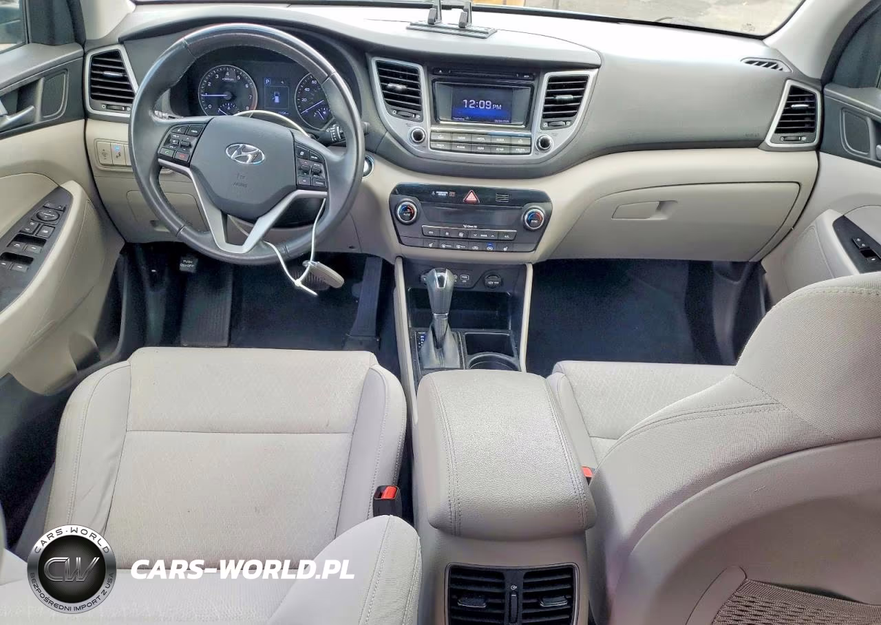 2017 Hyundai Tucson Value VIN:KM8J33A26HU575443 - 8