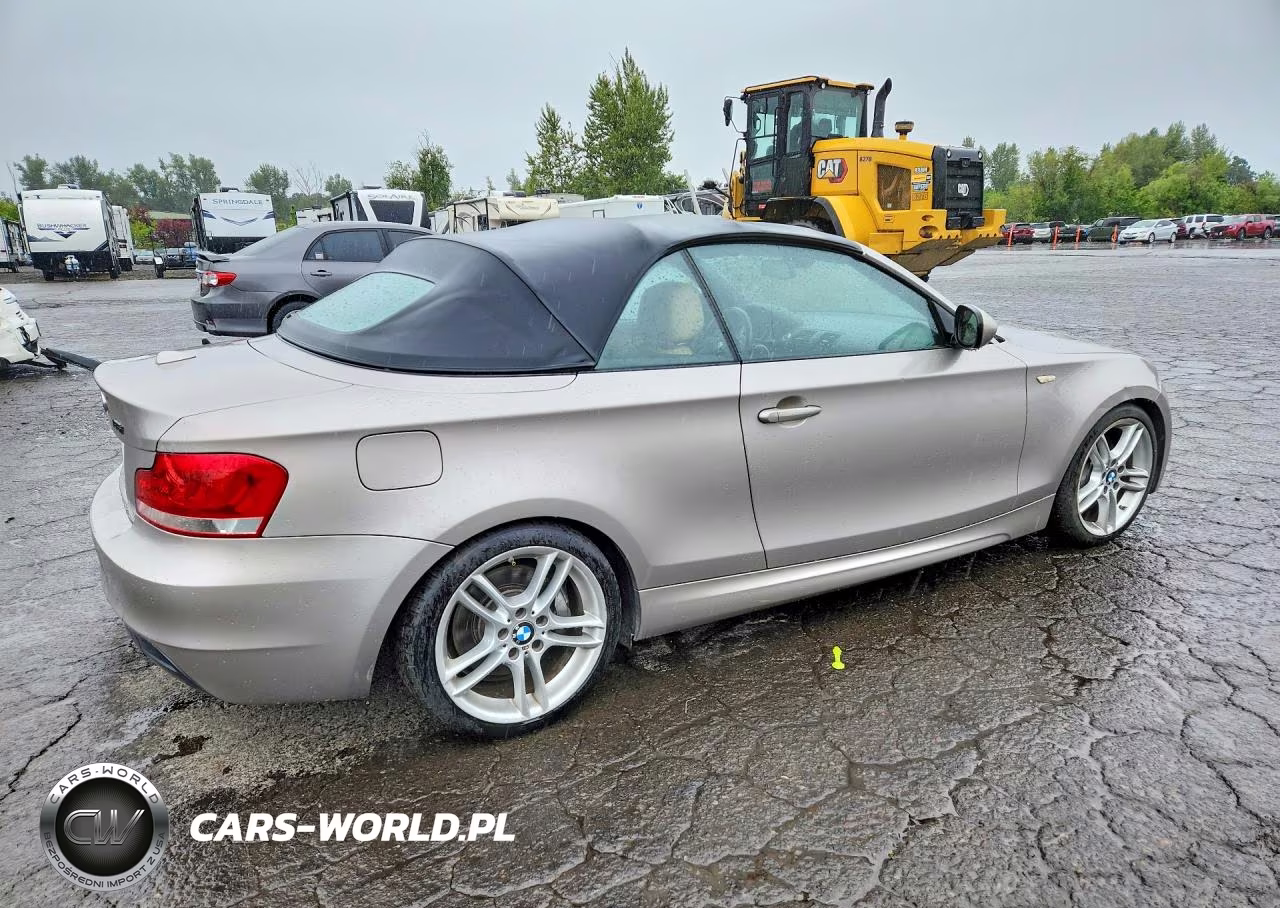 BMW 135I VIN:WBAUN7C53CVM26496 - 3