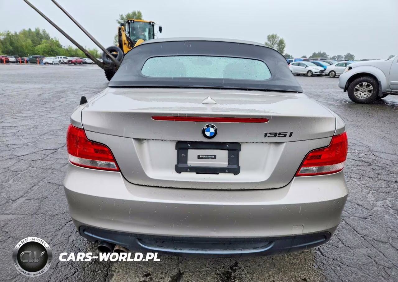 BMW 135I VIN:WBAUN7C53CVM26496 - 6