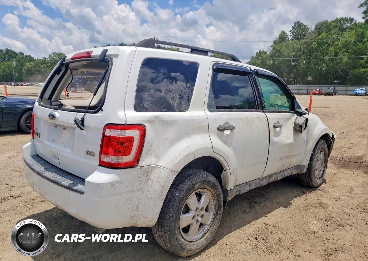 2012 Ford Escape Xlt VIN:1FMCU0DG7CKA08254 - 3