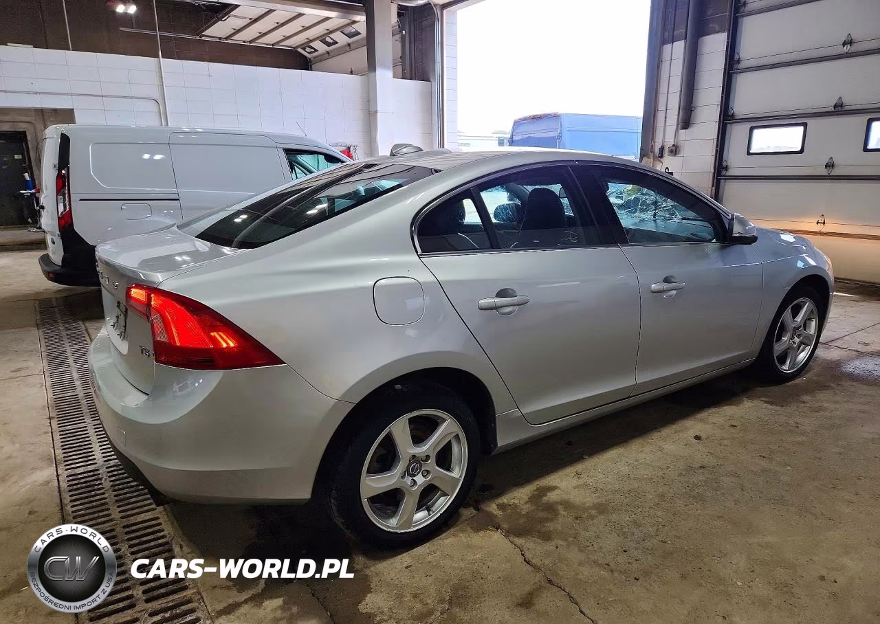 2012 Volvo S60 T5 VIN:YV1622FS8C2041553 - 3