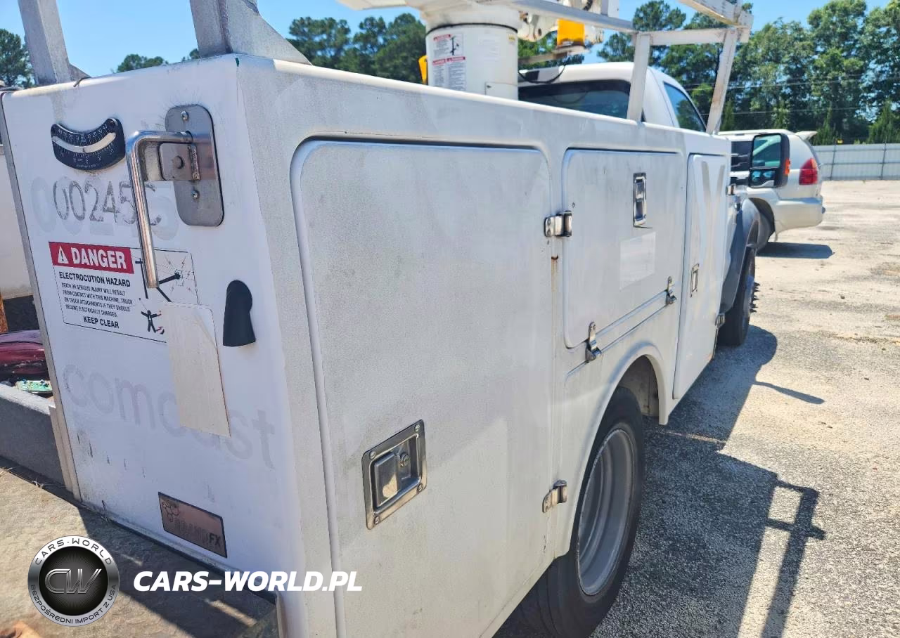 2008 Ford F450 Super Duty Bucket Truck VIN:1FDXF46Y78EA55489 - 10