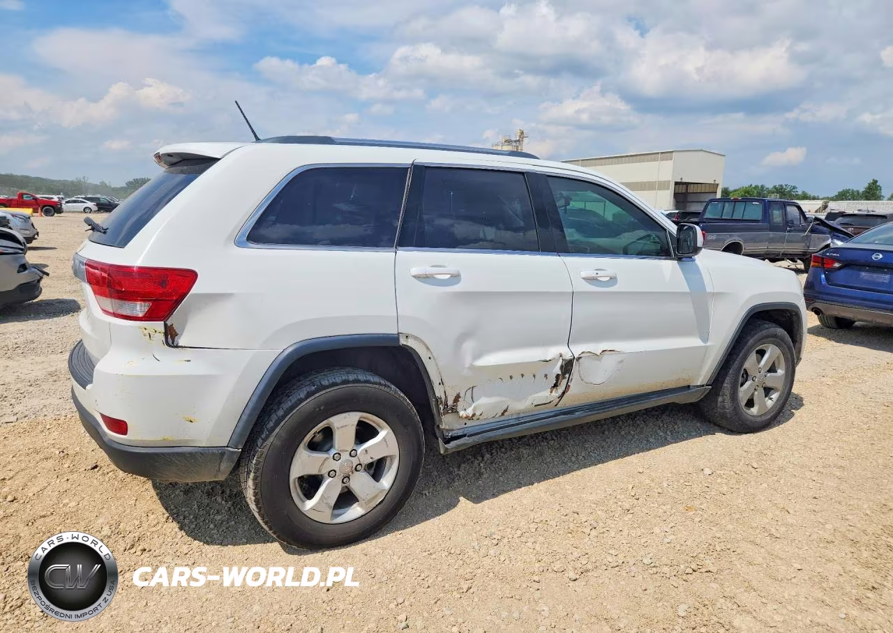 2013 Jeep Grandchero VIN:1C4RJEAG7DC569882 - 3