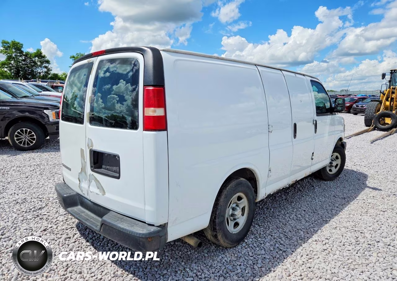 2008 Chevrolet Express G1500 VIN:1GCFG15X081145787 - 3