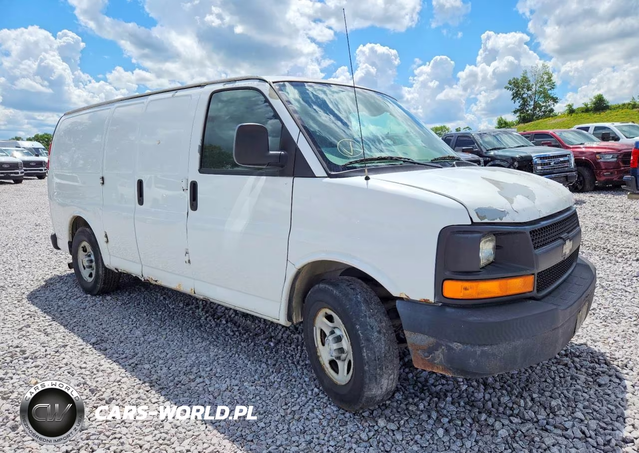 2008 Chevrolet Express G1500 VIN:1GCFG15X081145787 - 4