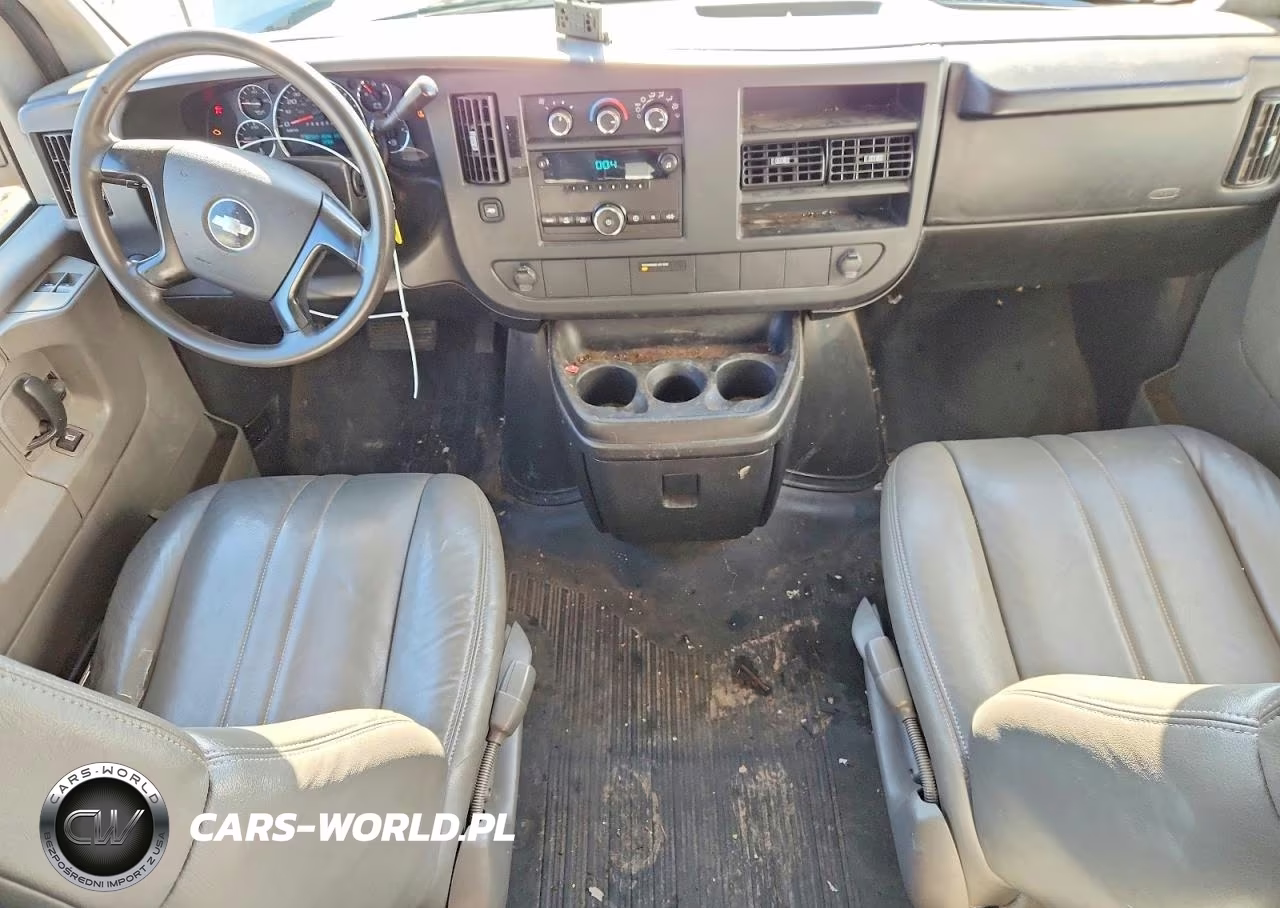 2008 Chevrolet Express G1500 VIN:1GCFG15X081145787 - 8
