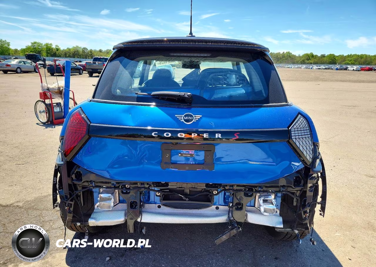 2025 Mini Cooper S VIN:WMW23GD01S2W68400 - 6