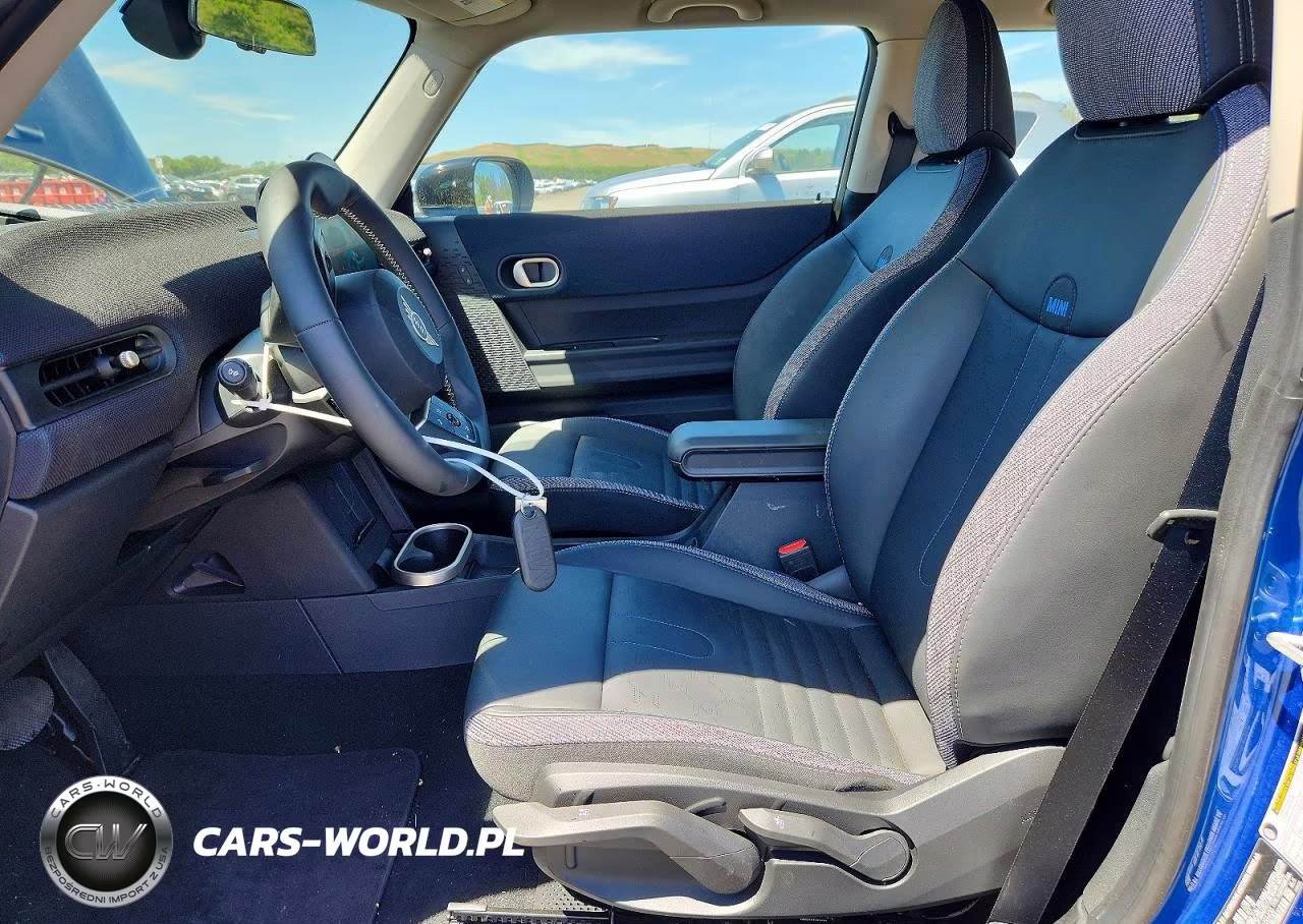 2025 Mini Cooper S VIN:WMW23GD01S2W68400 - 7