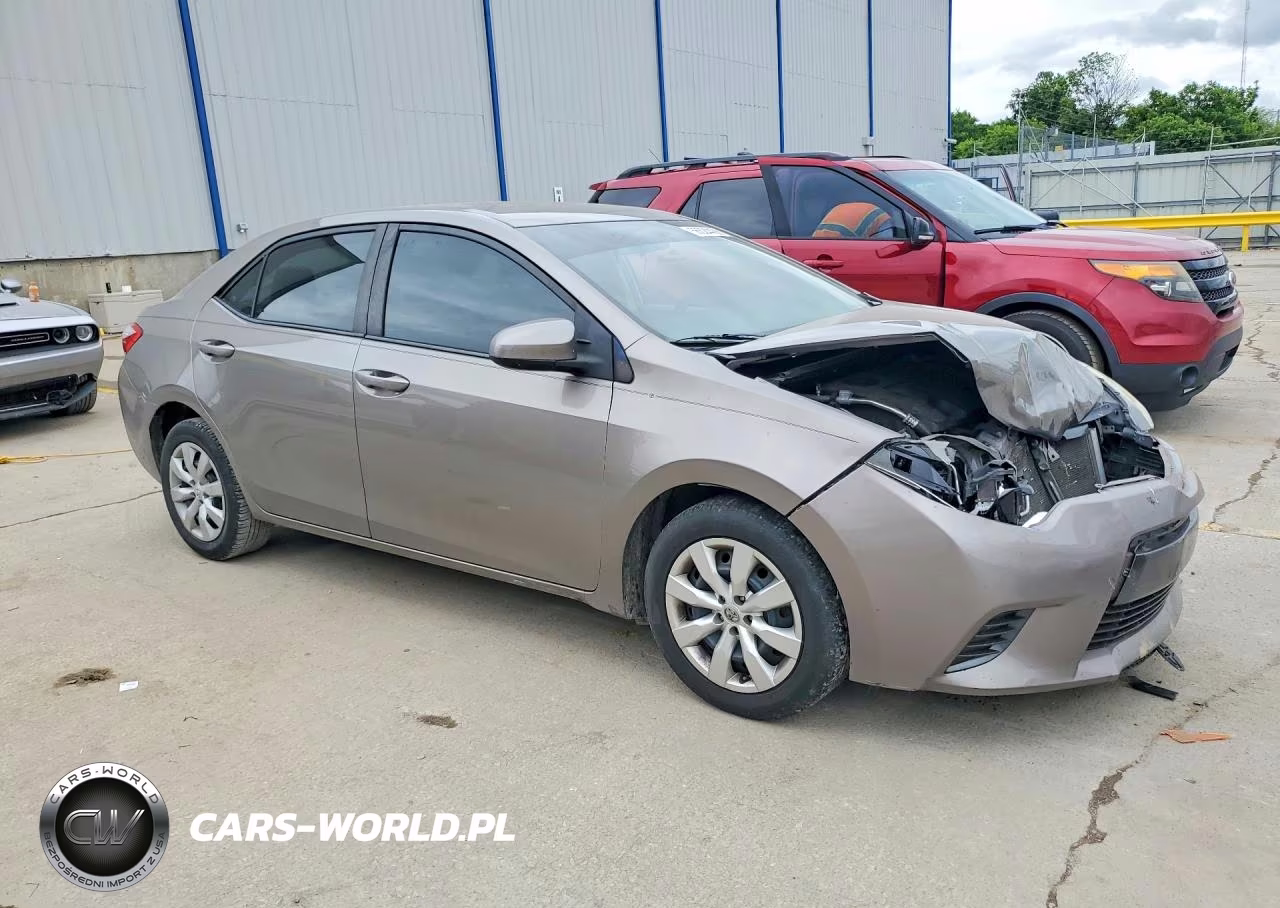 2015 Toyota Corolla Le VIN:2T1BURHE4FC262586 - 4