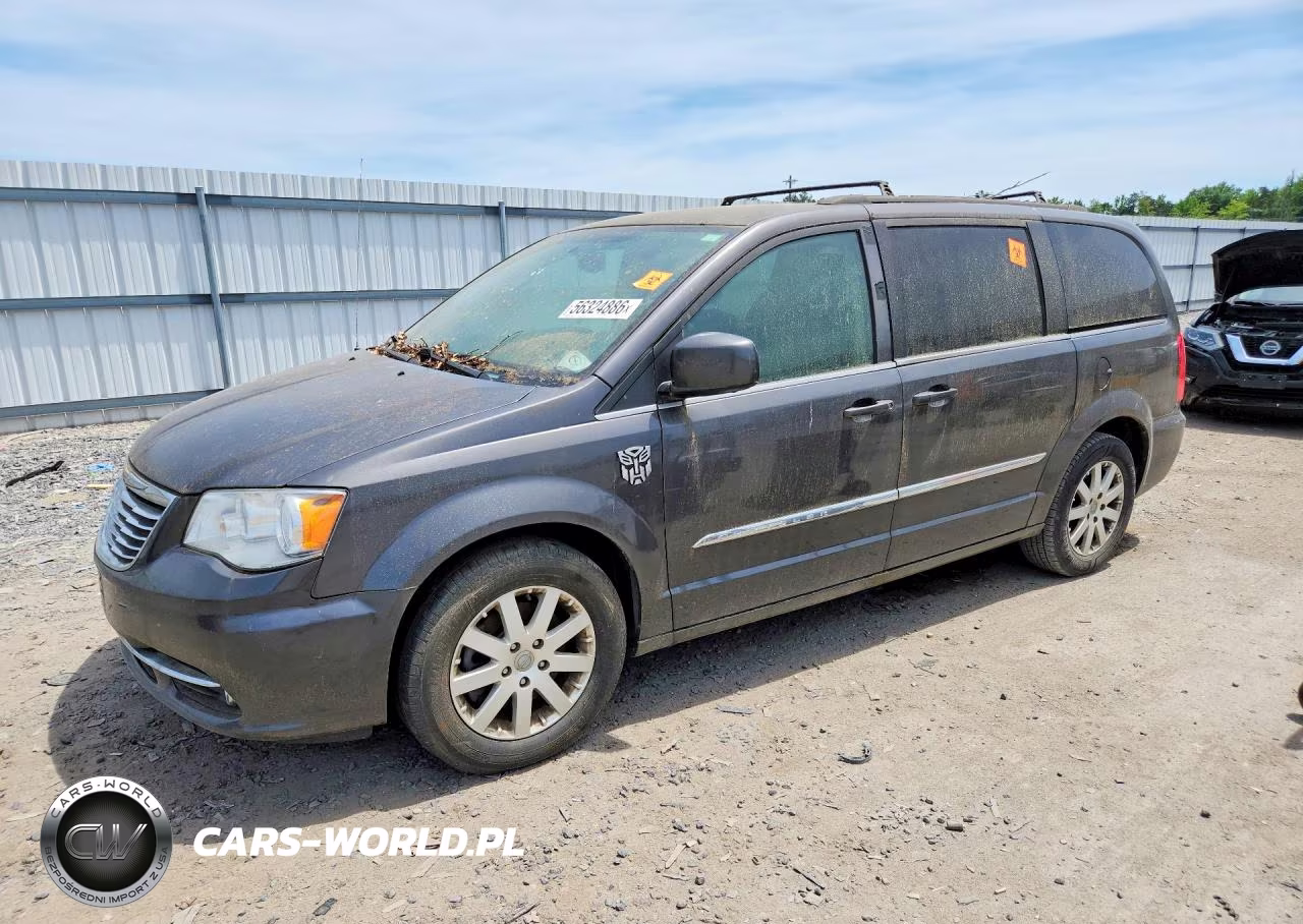 2015 Chrysler Town & Country Touring – zdjęcie 1 z 13