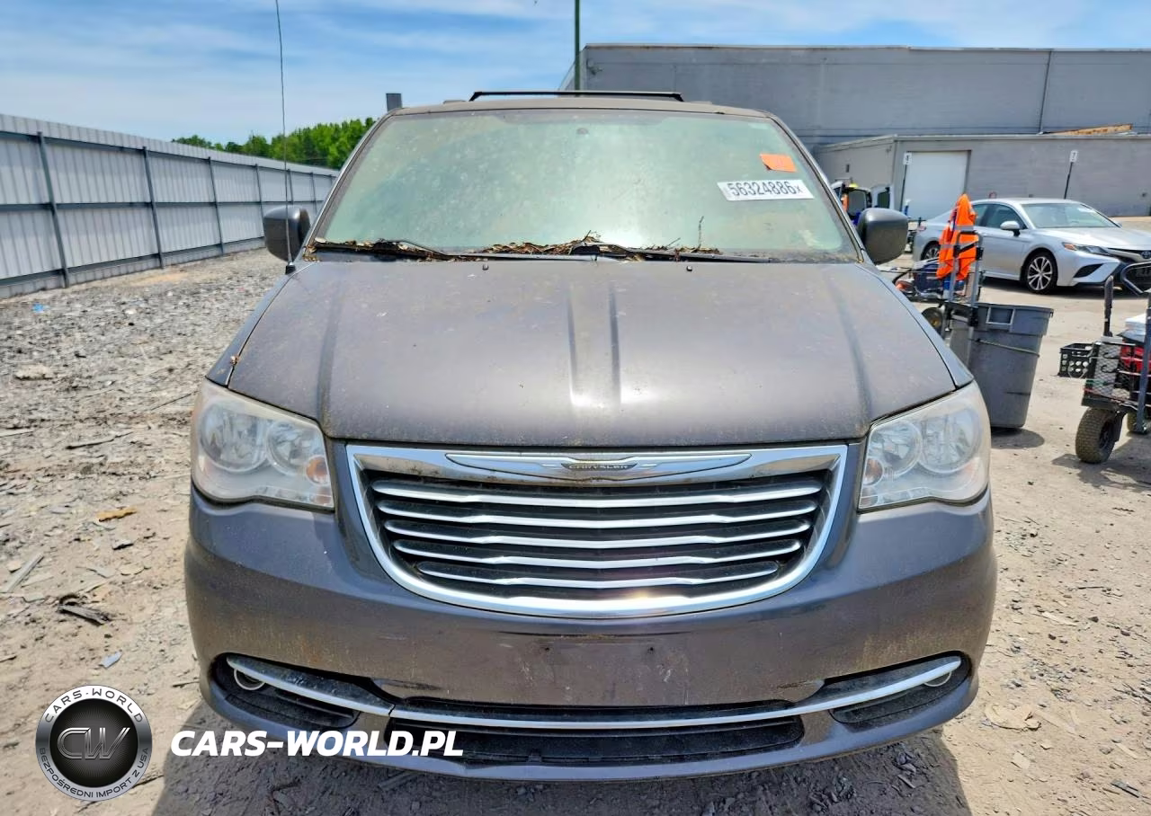 2015 Chrysler Town & Country Touring VIN:2C4RC1BG5FR577104 - 5