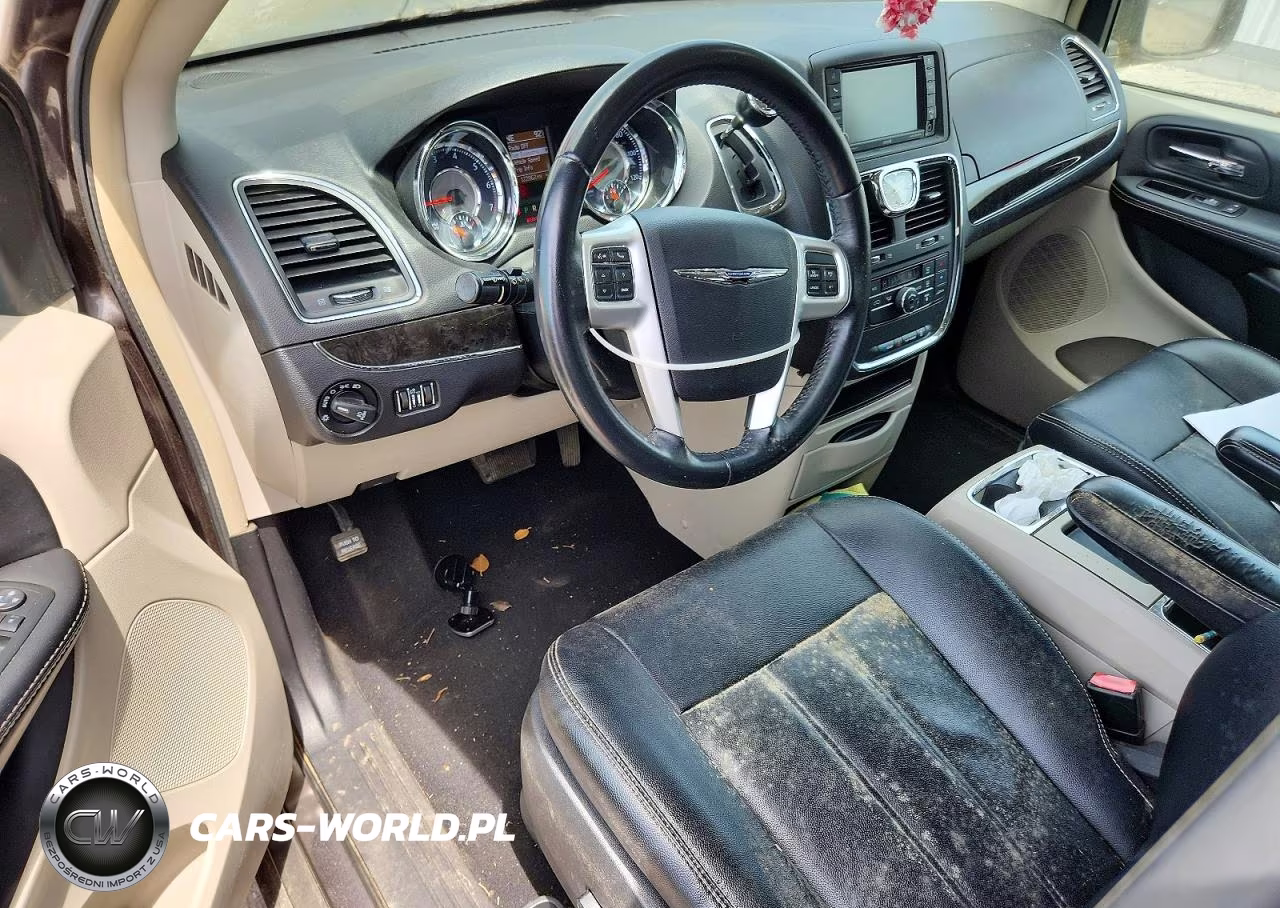 2015 Chrysler Town & Country Touring VIN:2C4RC1BG5FR577104 - 8