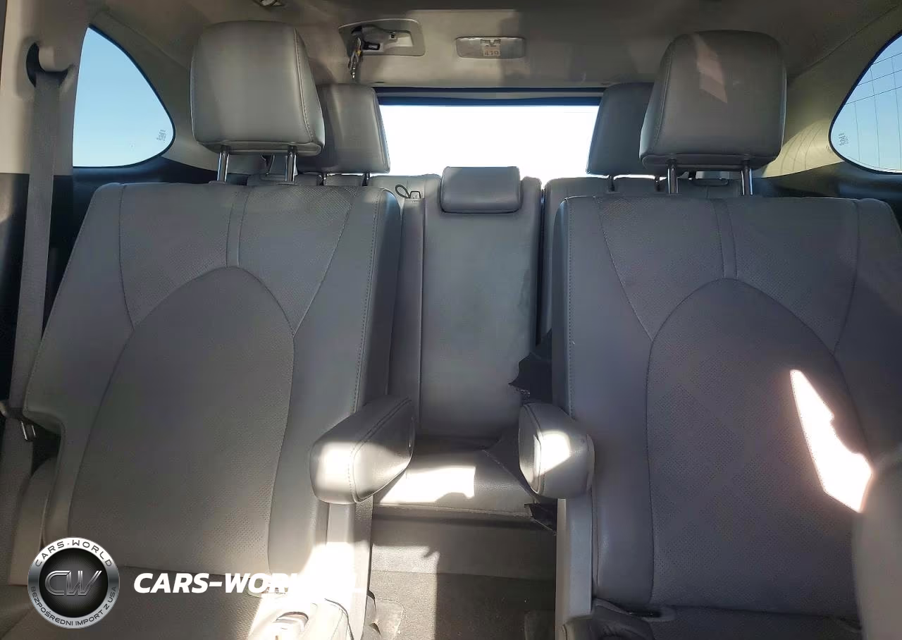 2022 Toyota Highlander Platinum VIN:5TDFZRAH8NS110825 - 10
