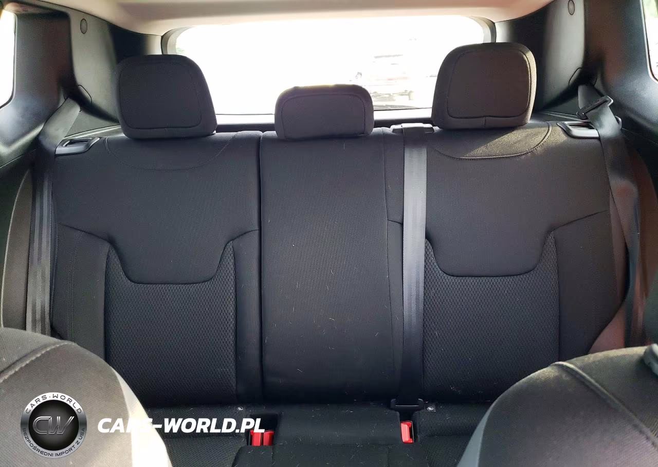 2019 Jeep Renegade Latitude VIN:ZACNJBBB3KPJ99861 - 10
