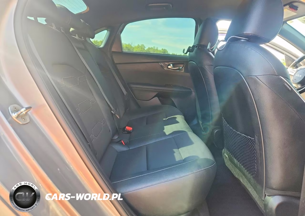 2022 Kia Forte Gt Line VIN:3KPF54AD5NE495539 - 10