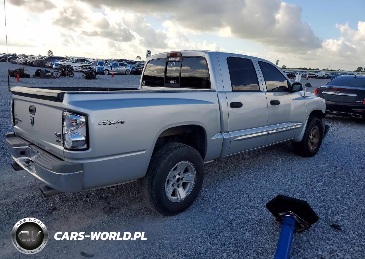 2008 Dodge Dakota VIN:1D7HW58N68S634675 - 3