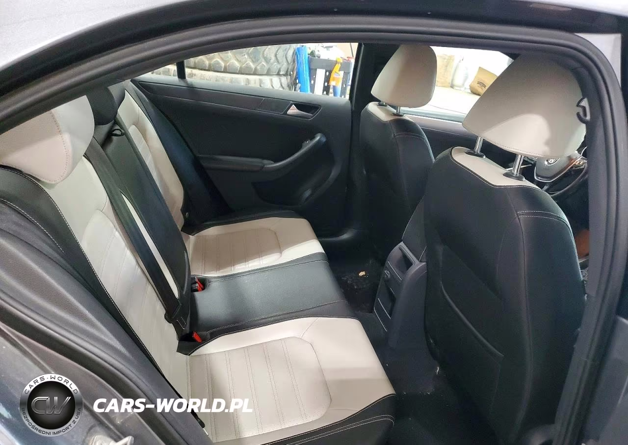 2017 Volkswagen Jetta Sport VIN:3VWD17AJ5HM307426 - 10