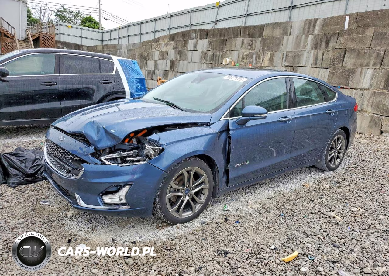 2019 Ford Fusion Titanium – zdjęcie 1 z 12