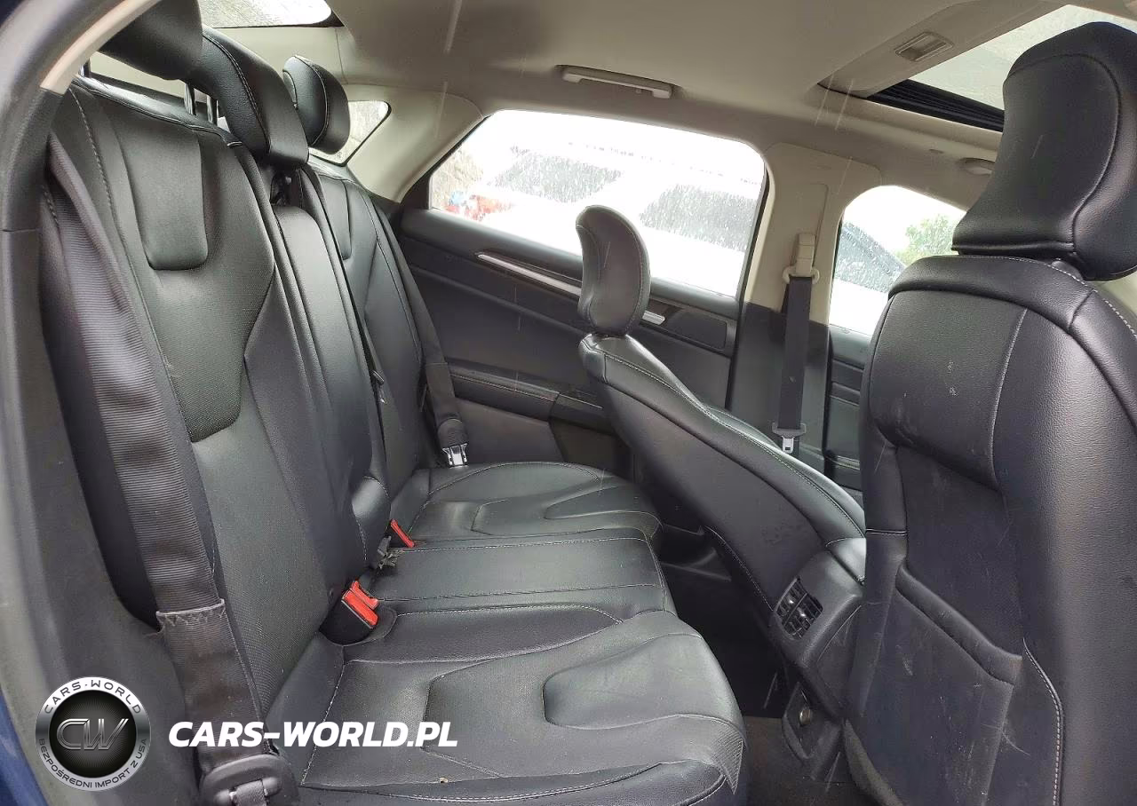 2019 Ford Fusion Titanium VIN:3FA6P0RU0KR196252 - 10