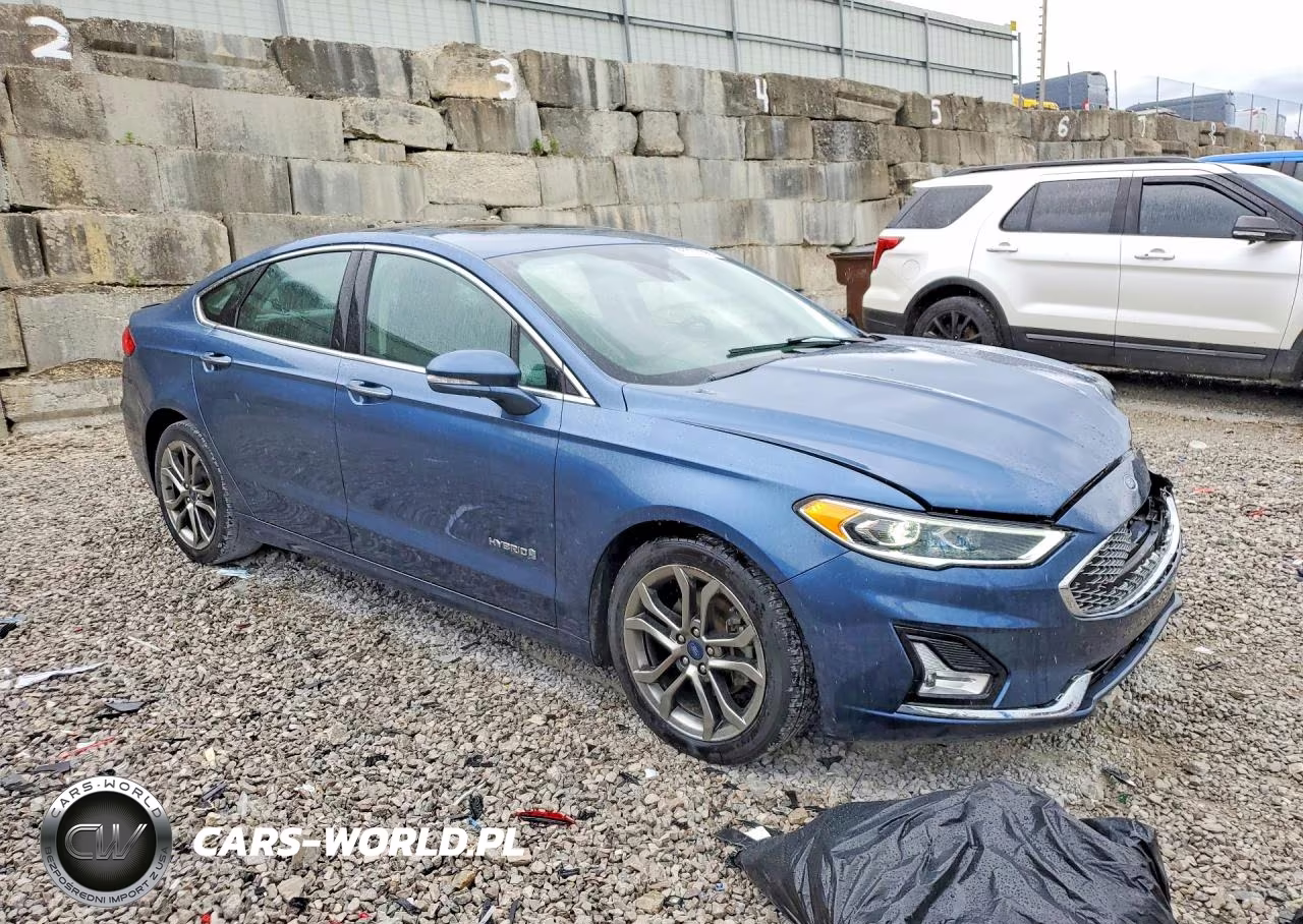 2019 Ford Fusion Titanium VIN:3FA6P0RU0KR196252 - 4