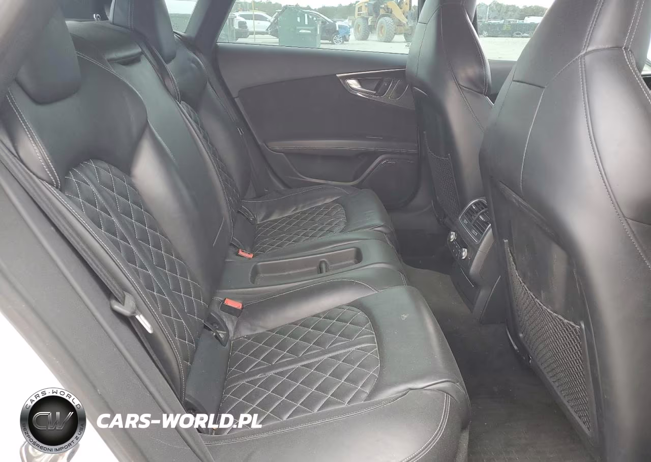 2018 Audi S7 Premium Plus VIN:WAUWFAFC6JN018472 - 10