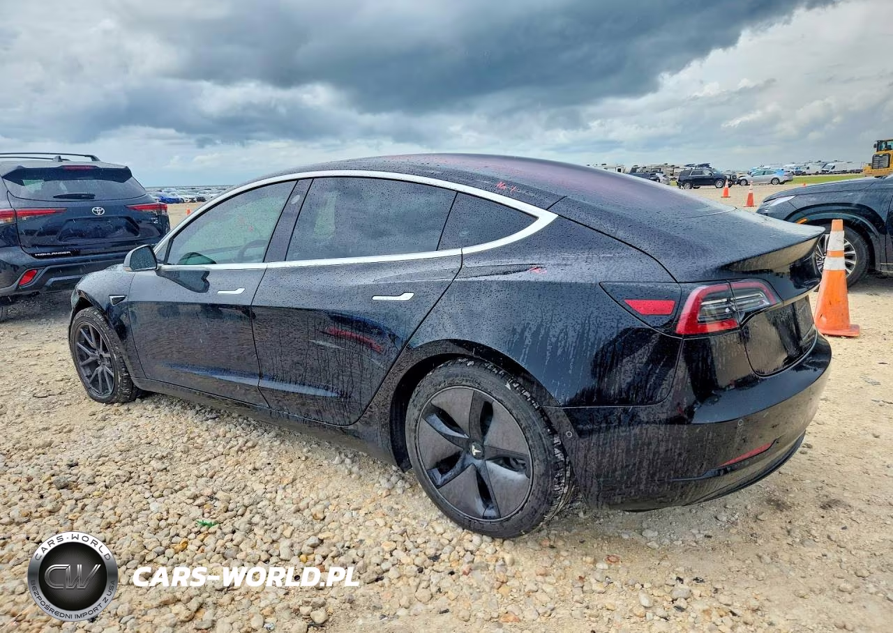 2018 Tesla Model 3 VIN:5YJ3E1EA3JF172354 - 2