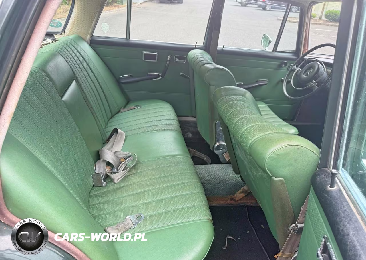 1968 Mercedes-Benz 230S VIN:11101012108481 - 6