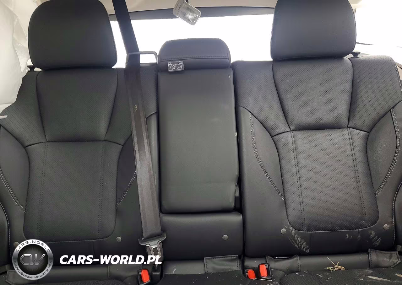2019 Subaru Forester Touring VIN:JF2SKAWC6KH586381 - 10
