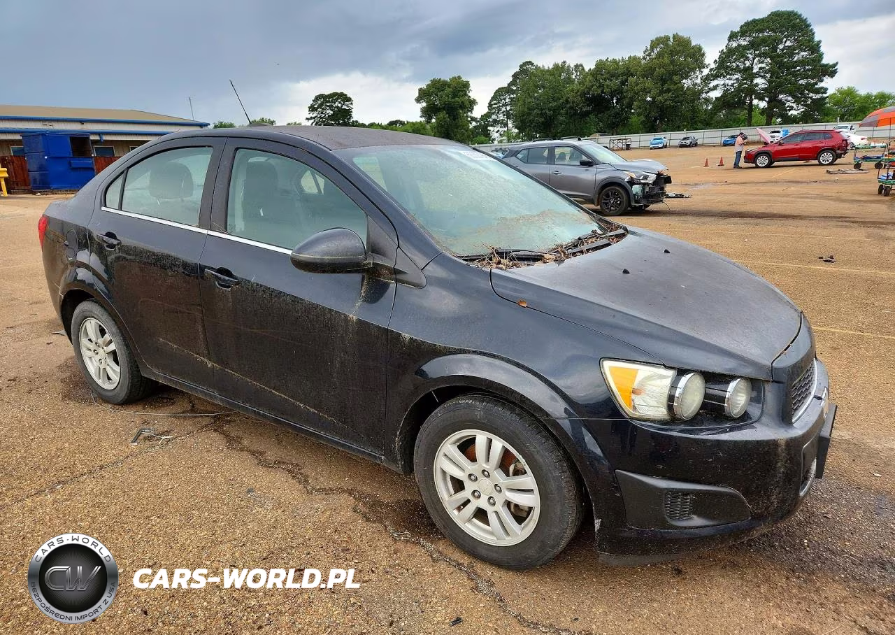 2015 Chevrolet Sonic Lt VIN:1G1JC5SG5F4204029 - 4