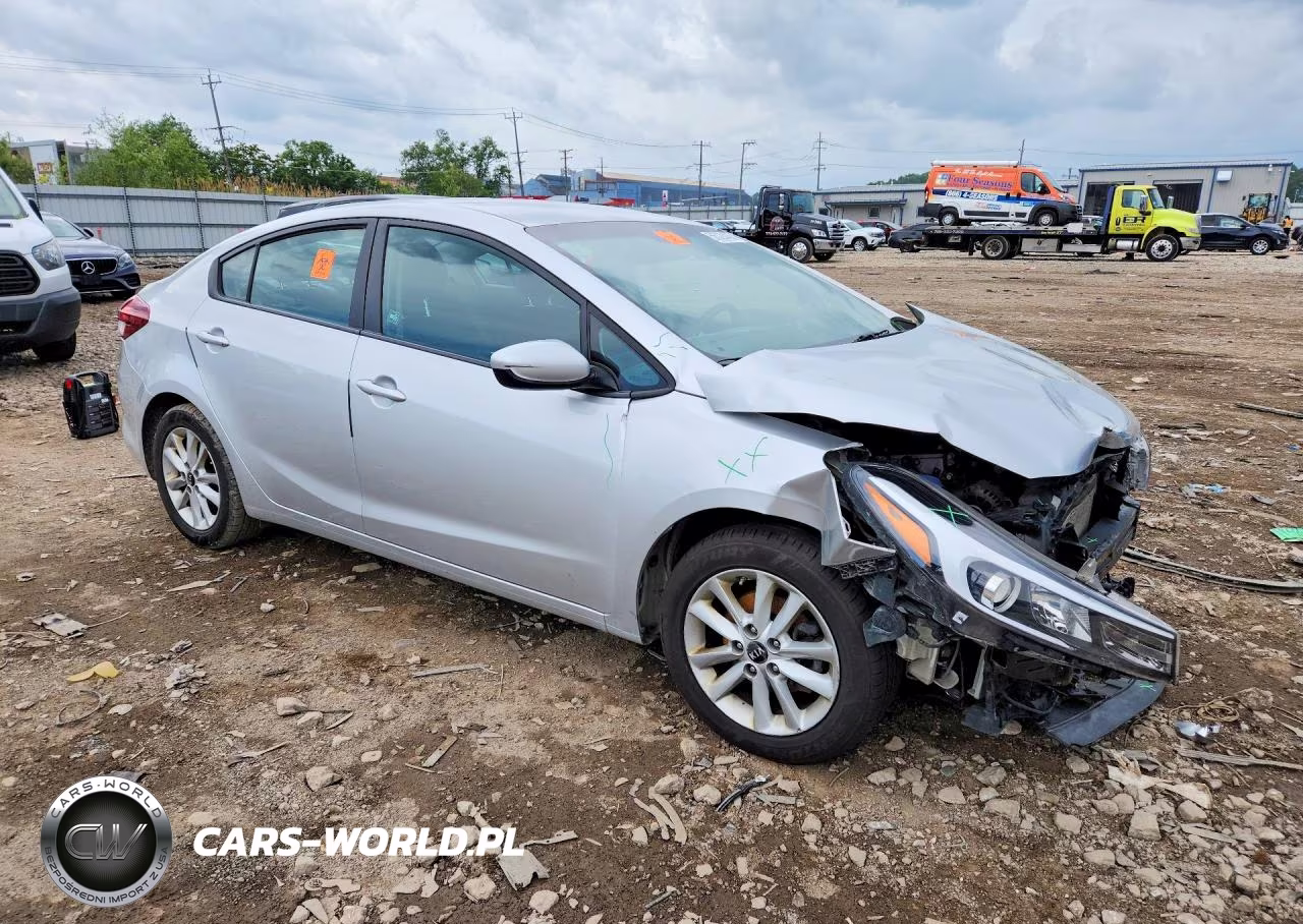 2017 Kia Forte Lx VIN:3KPFL4A7XHE147658 - 4