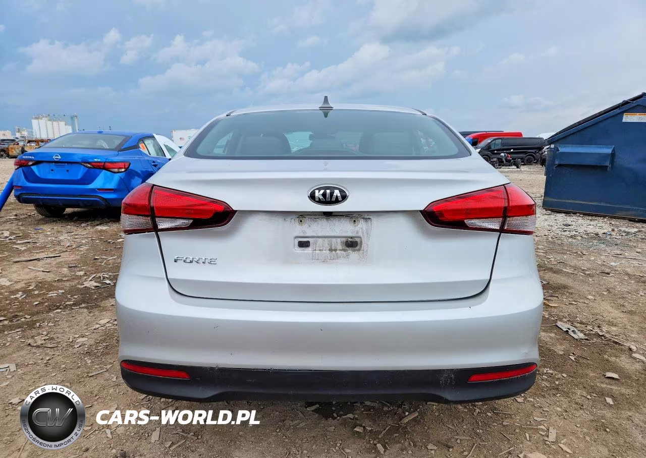 2017 Kia Forte Lx VIN:3KPFL4A7XHE147658 - 6