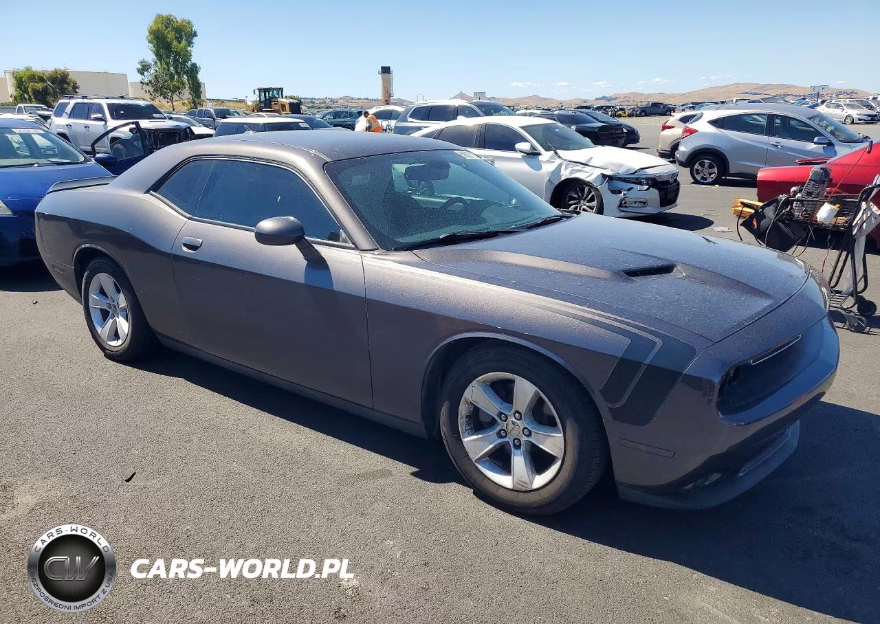 2017 Dodge Challenger Sxt VIN:2C3CDZAGXHH629343 - 4