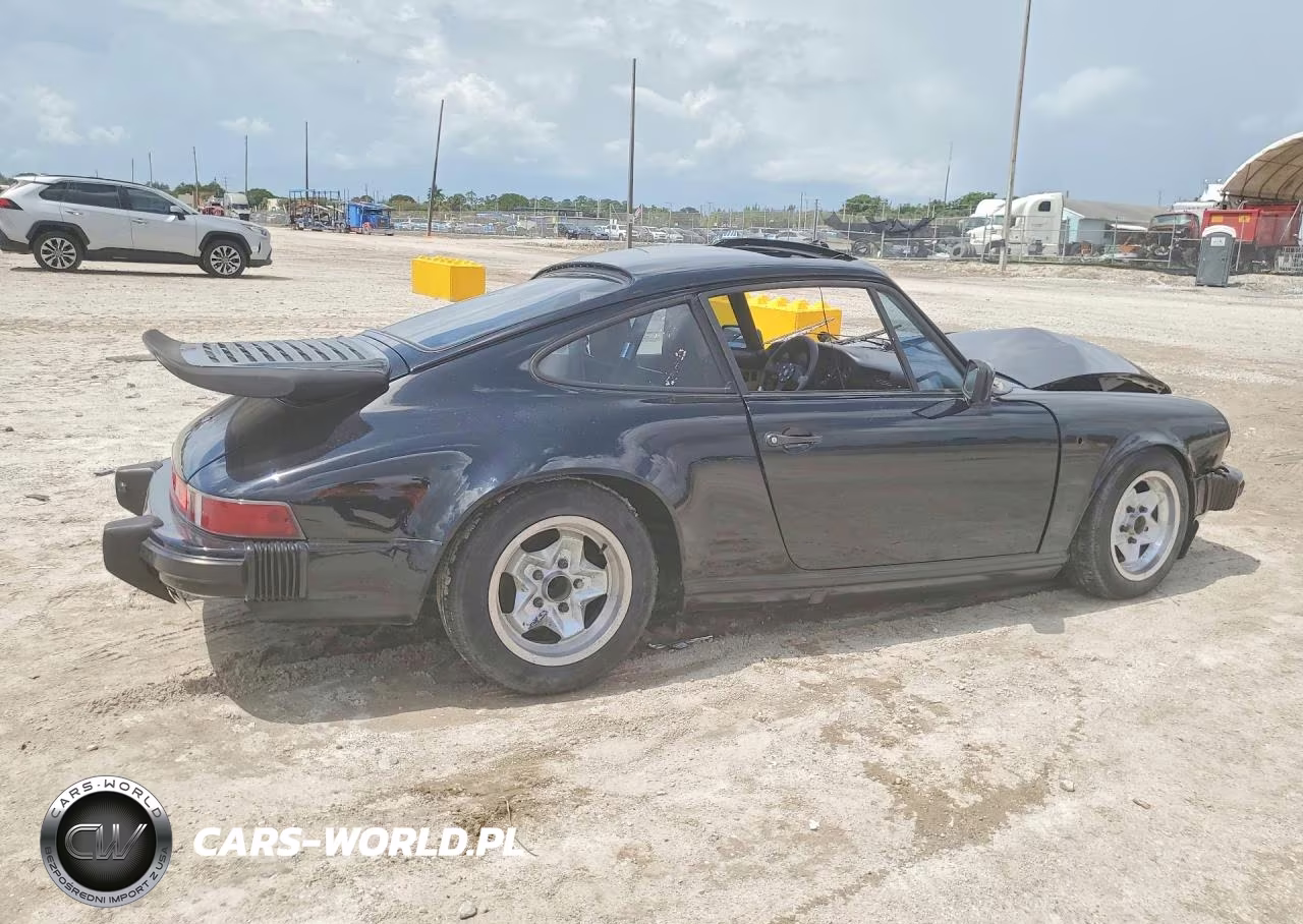 1985 Porsche 911 Carrera VIN:WP0ZZZ91ZFS102796 - 3