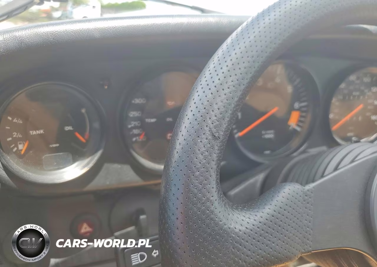 1985 Porsche 911 Carrera VIN:WP0ZZZ91ZFS102796 - 9