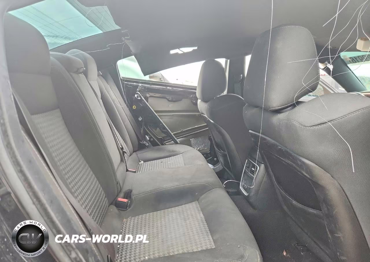 2019 Dodge Charger Scat Pack VIN:2C3CDXGJ3KH644667 - 10