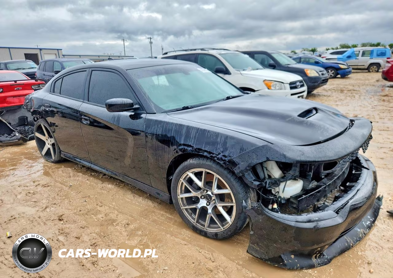 2019 Dodge Charger Scat Pack VIN:2C3CDXGJ3KH644667 - 4