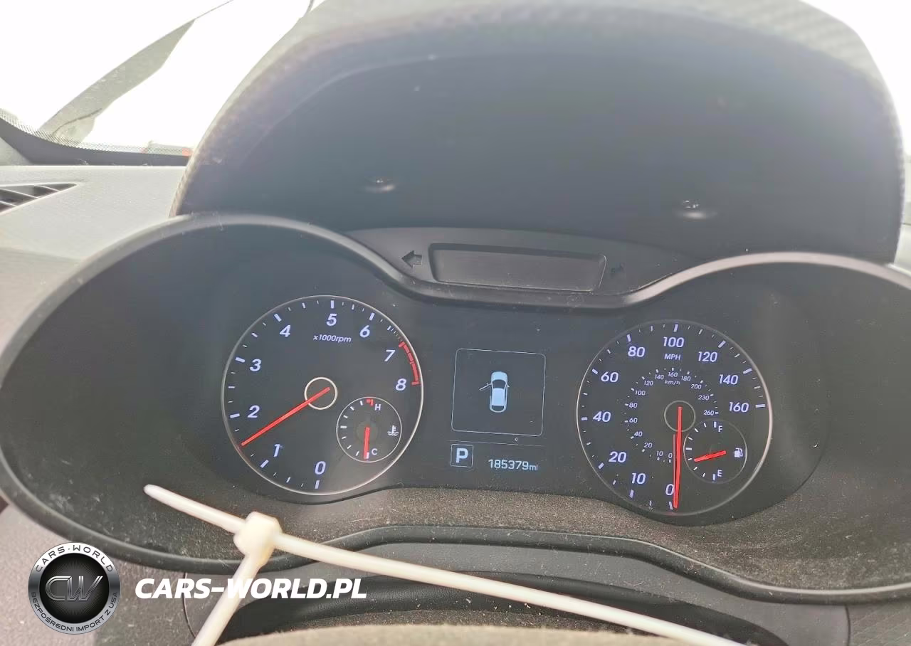 2016 Hyundai Veloster Turbo VIN:KMHTC6AE5GU273032 - 9