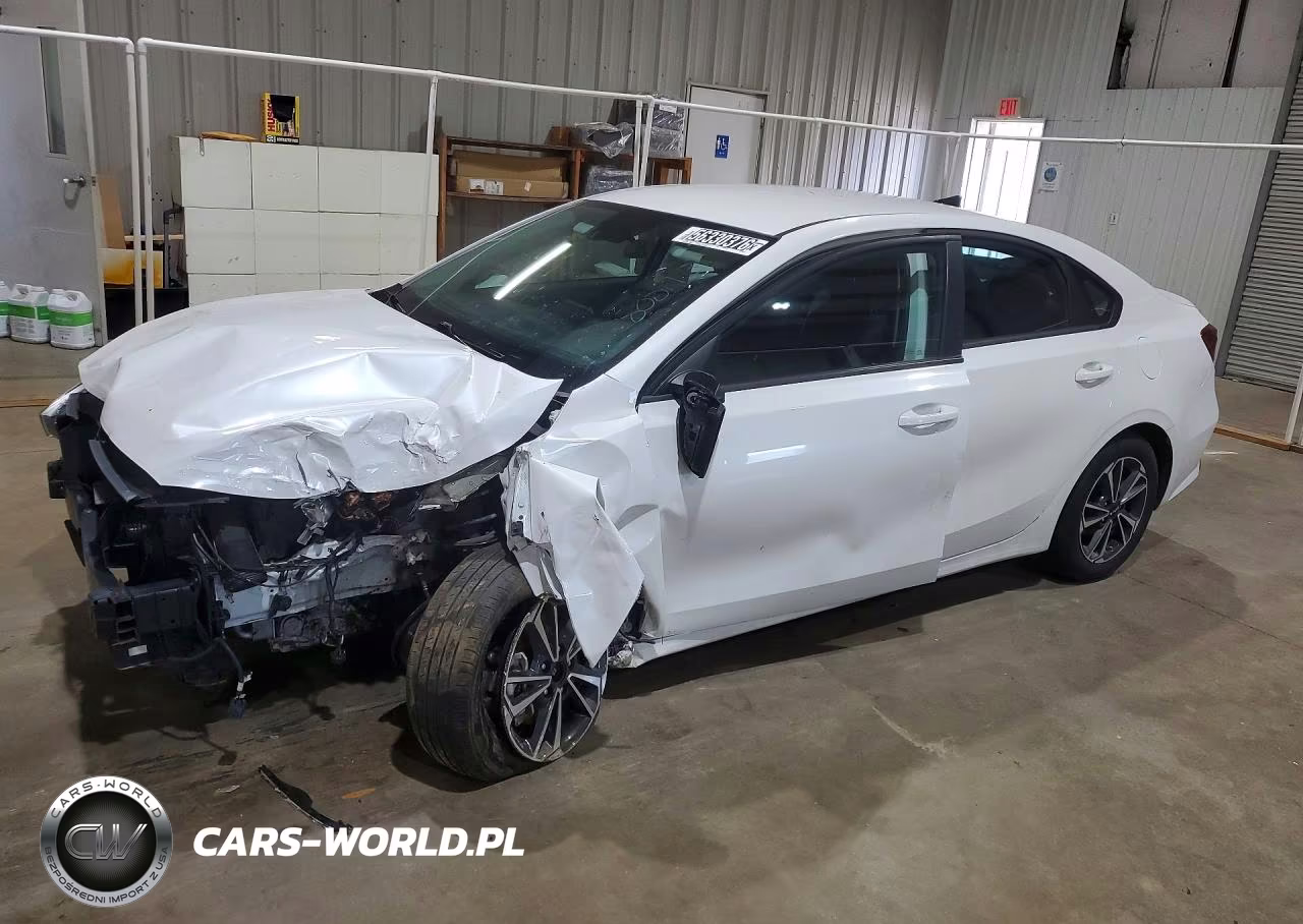 2024 Kia Forte Lxs – zdjęcie 1 z 13