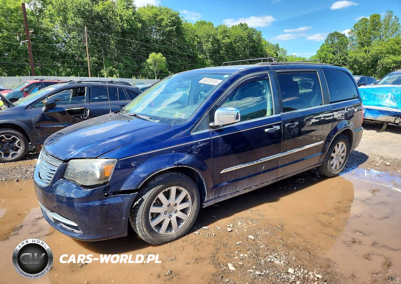 2012 Chrysler Town & Country Touring L – zdjęcie 1 z 13