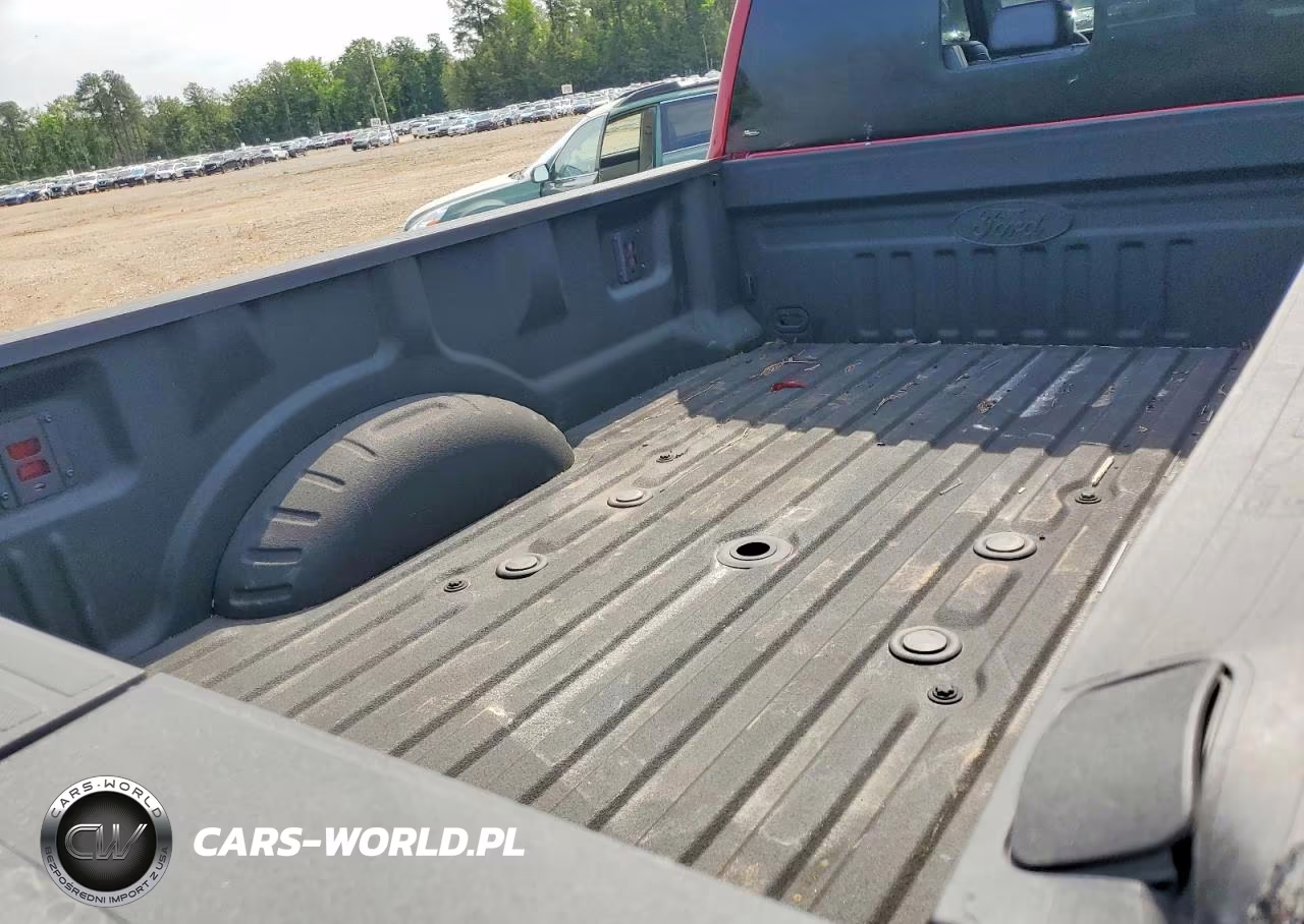 2025 Ford F350 Super Duty VIN:1FT8W3BT0SEC45882 - 10