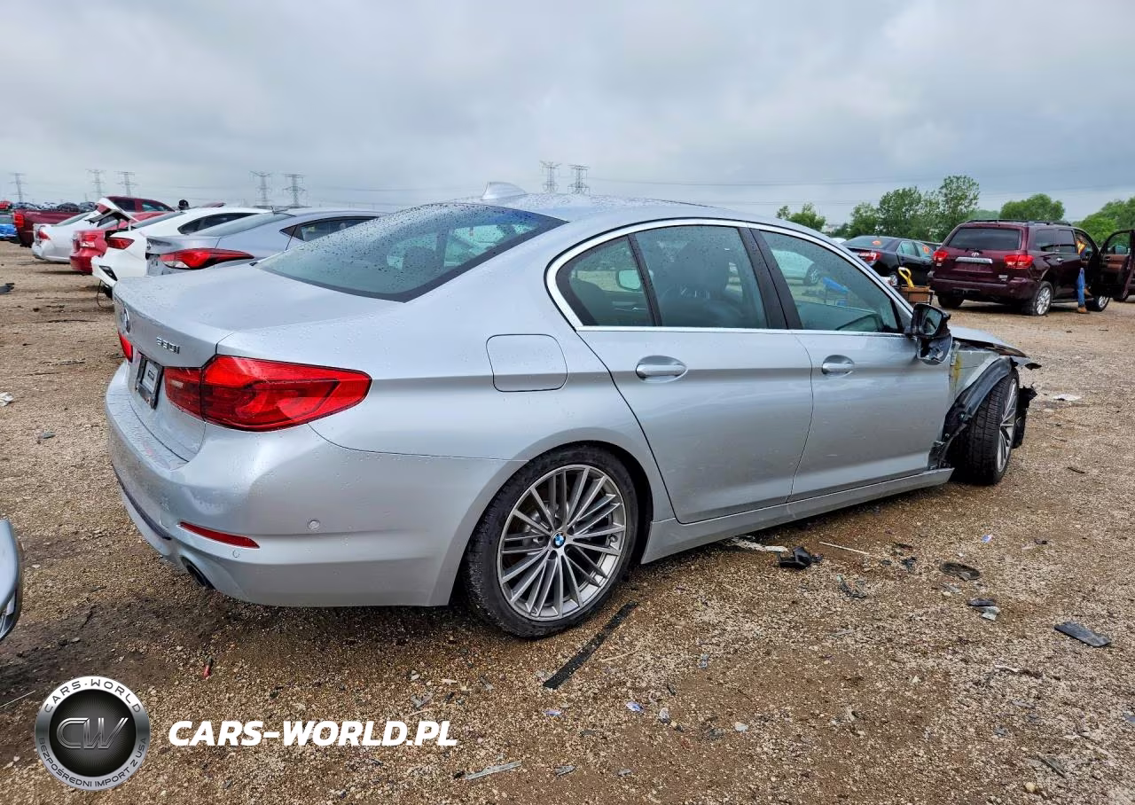 2019 BMW 530 Xi VIN:WBAJA7C58KWW22876 - 3