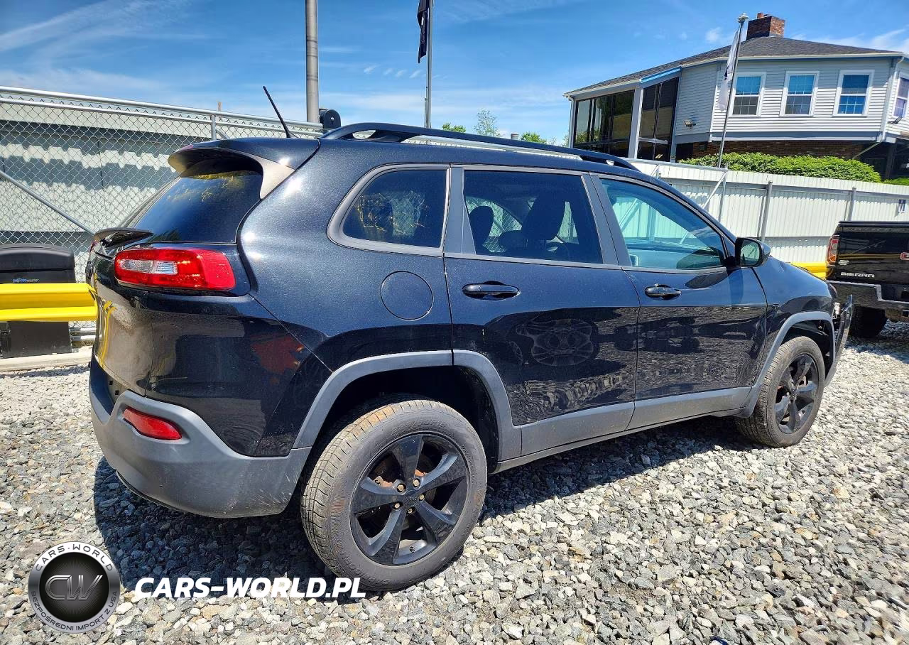 2016 Jeep Cherokee Latitude VIN:1C4PJMCB5GW139869 - 3