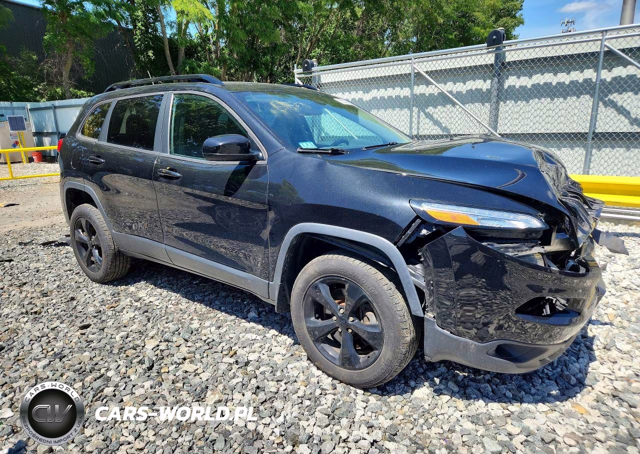 2016 Jeep Cherokee Latitude VIN:1C4PJMCB5GW139869 - 4