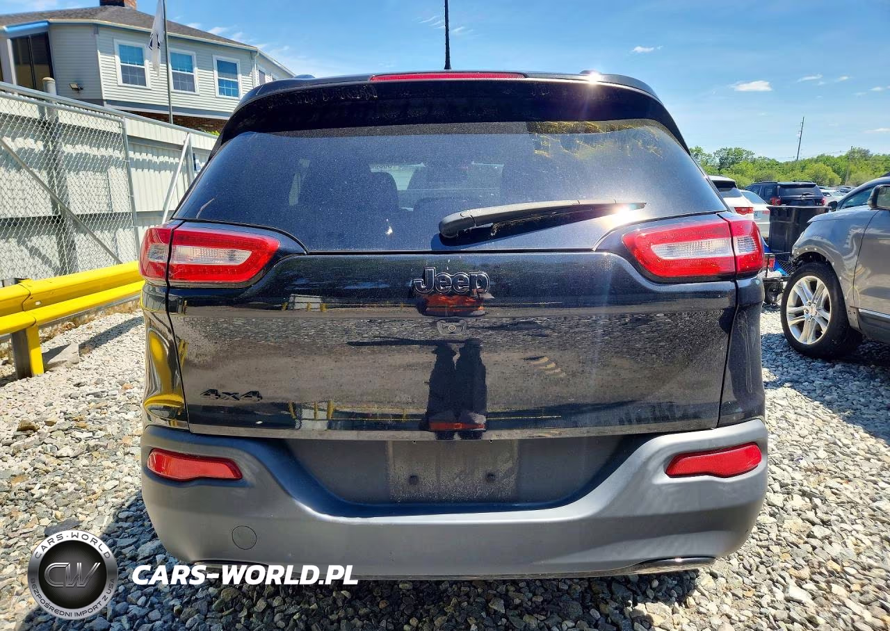 2016 Jeep Cherokee Latitude VIN:1C4PJMCB5GW139869 - 6